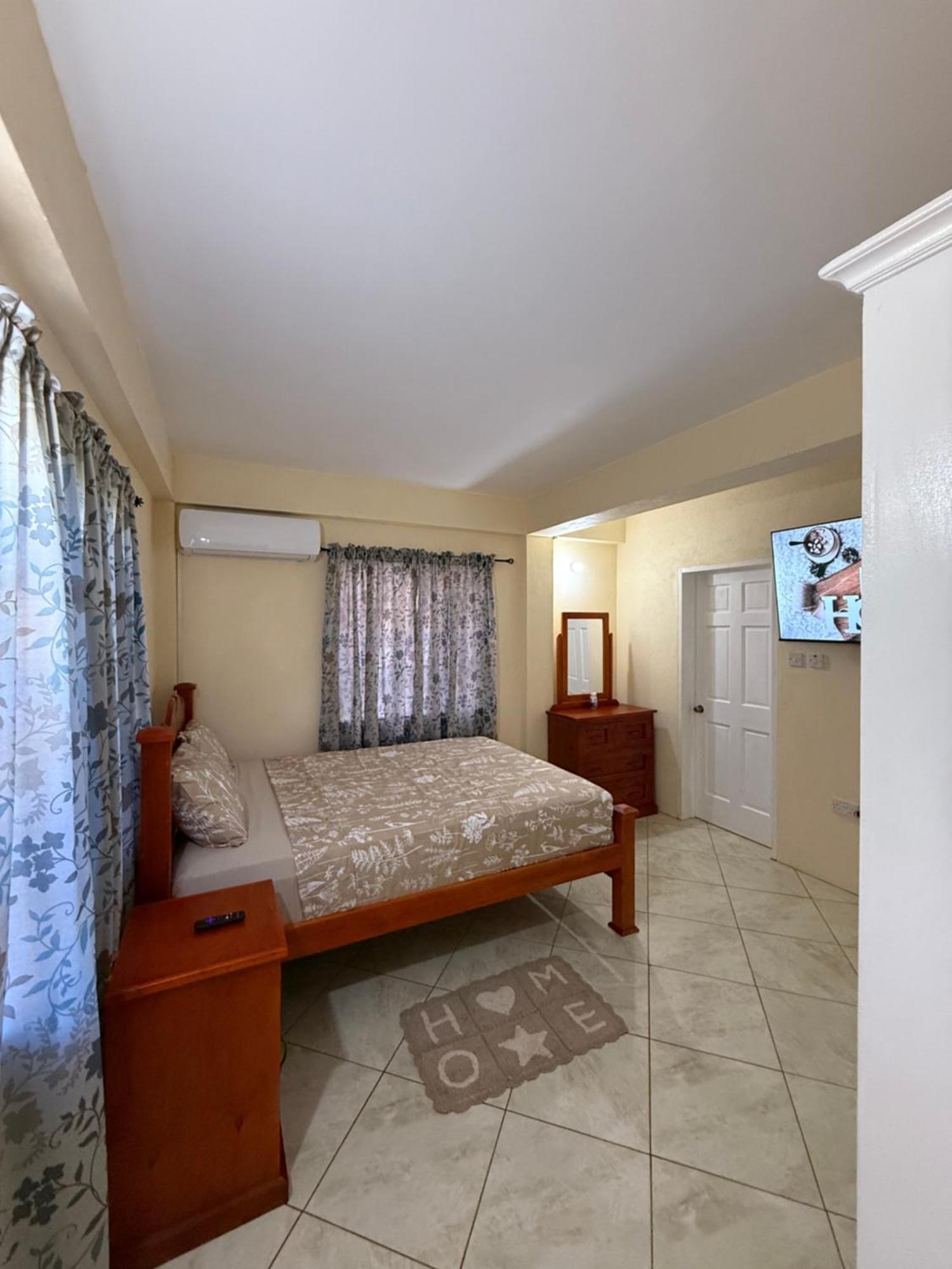 Castle Berry Apartments Κίνγκσταουν Εξωτερικό φωτογραφία