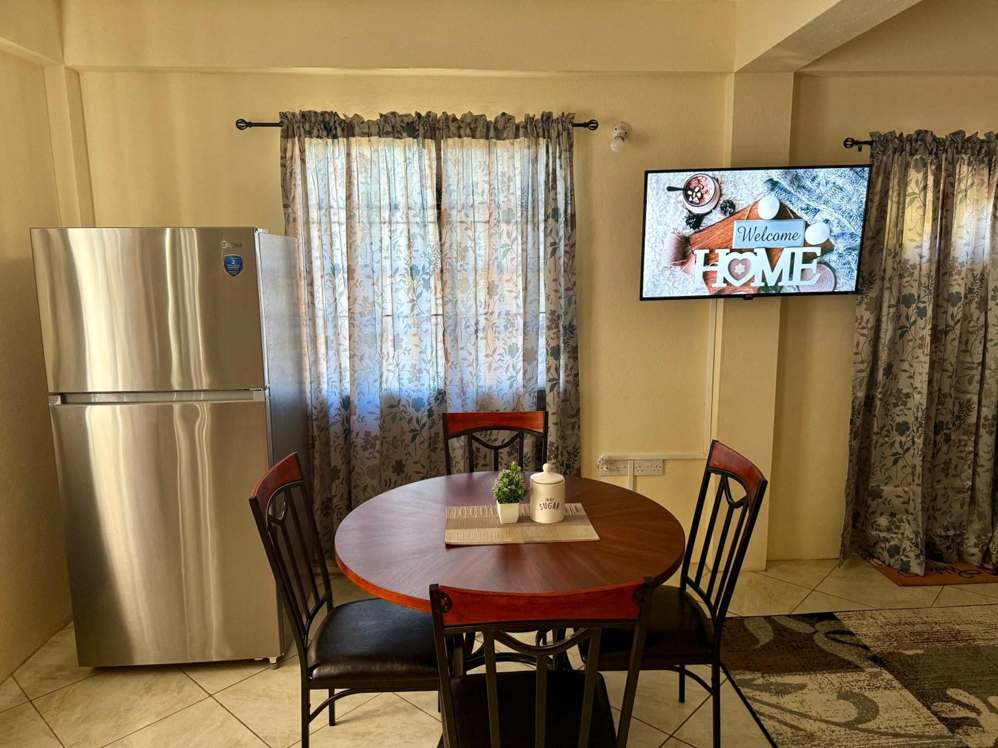 Castle Berry Apartments Κίνγκσταουν Εξωτερικό φωτογραφία
